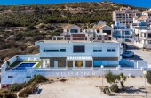 V4S2213, 3 bedroom 3 bathroom villa with private pool with seaviews in Guardamar