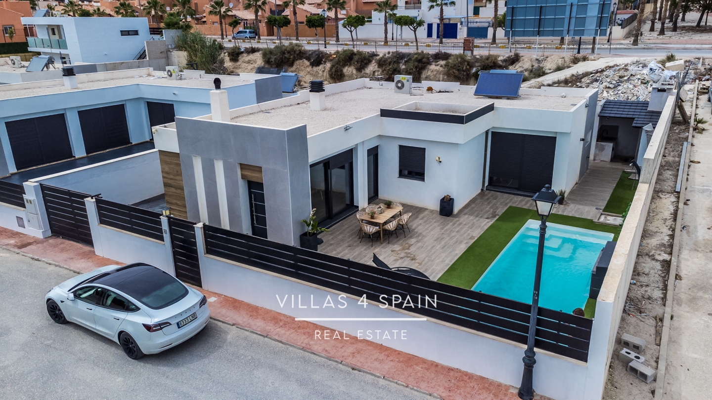 4 bedroom 3 bathroom modern villa with private pool and parking 