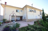 3-4391/2432, 9 Bedroom 4 Bathroom Villa in Monovar