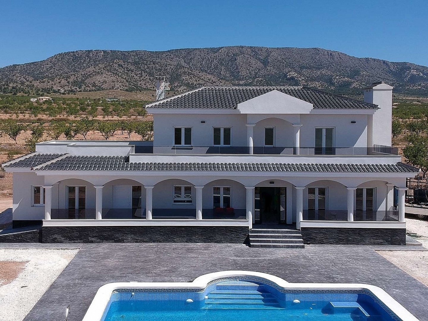 6 Bedroom 4 Bathroom Villa in Pinoso