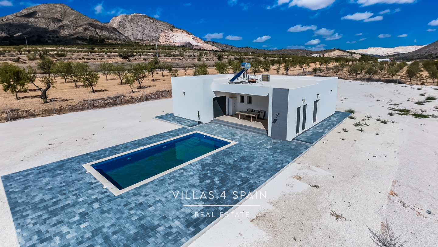 3 bedroom 2 bathroom  build villa with pool and garage