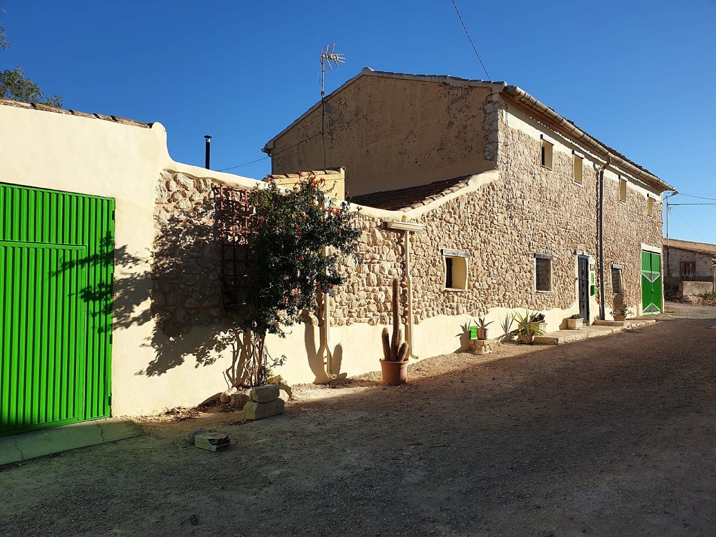 6 Bedroom 3 Bathroom Country house in Torre Del Rico