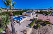 CV4S2696, 3 bedroom 2 bathroom villa with private pool & solar power 1900m2 plot in crevillente alicante