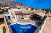 V4S2709, 3 Bedroom 3 Bathroom Villa with private pool and parking