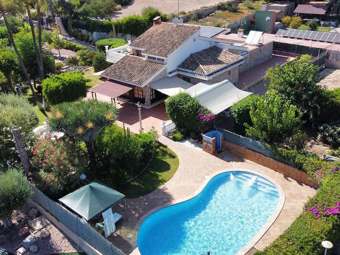 5 Bedroom 5 Bathroom Villa in Elche