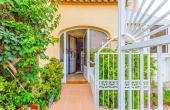 5-0311-2095/2799, 3 Bedroom 2 Bathroom Chalet in Orihuela Costa