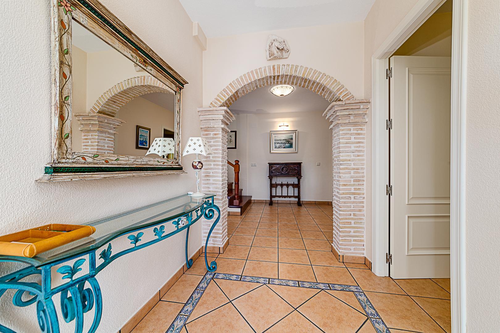 Resale - 5 Bedroom 3 Bathroom Chalet in Torrevieja - La Veleta - Alicante Resale - 5 Bedroom 3 Bathroom Chalet in Torrevieja - La Veleta - Alicante