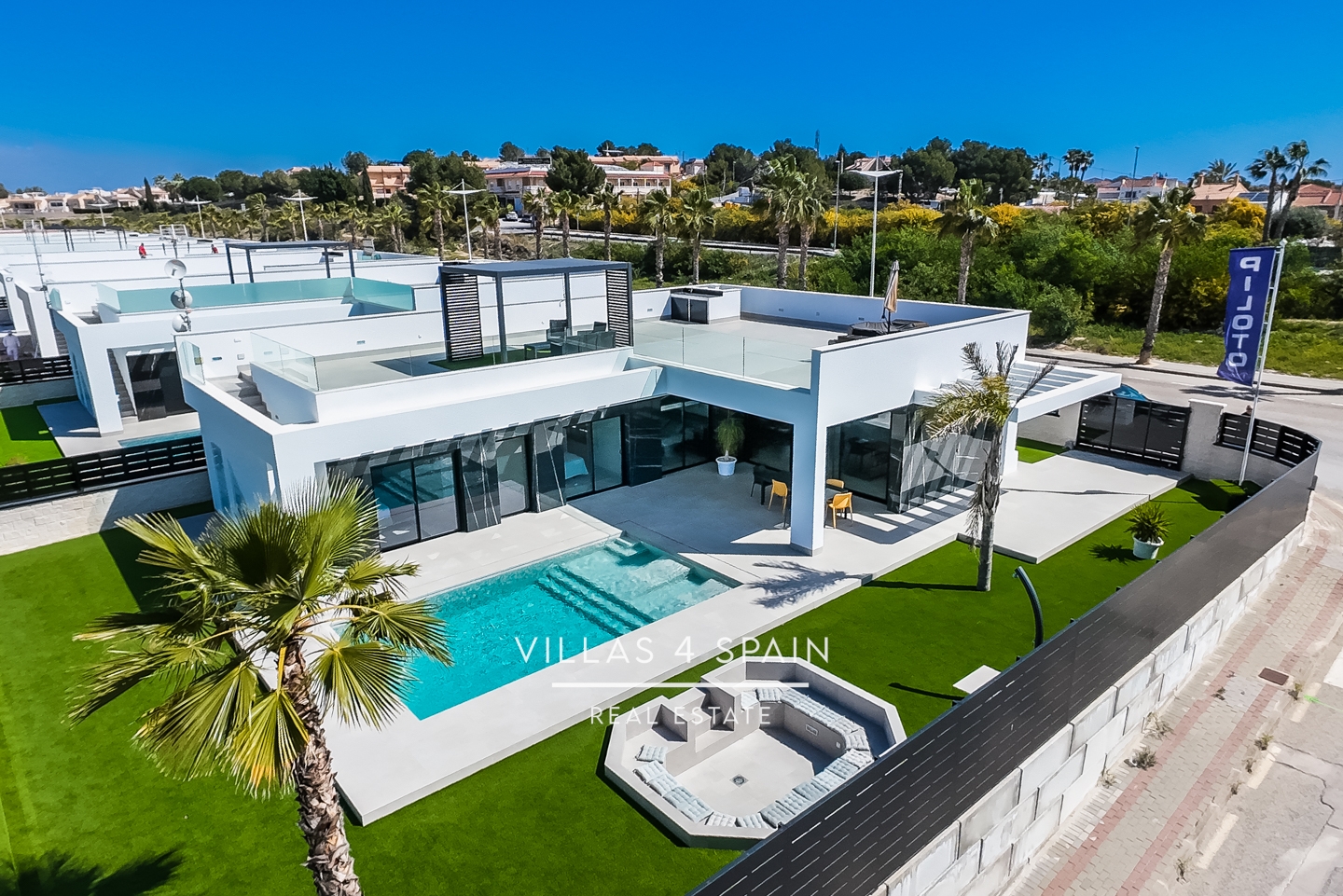 3 Bed 2 Bath New Build Villa with private pool and parking in La Finca Golf Algorfa