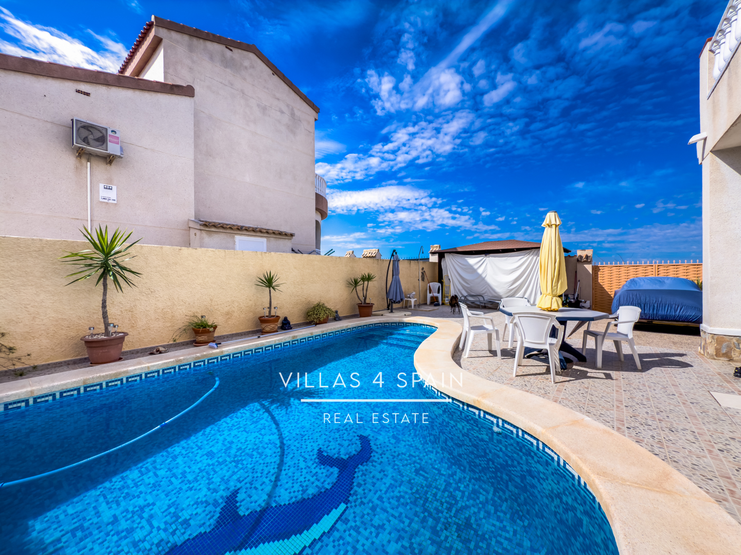 Resale - 4 Bed 2 Bath Detached Villa with Private Pool in Rojales, Ciudad Quesada - AV. Rio Tajo - Alicante Resale - 4 Bed 2 Bath Detached Villa with Private Pool in Rojales, Ciudad Quesada - AV. Rio Tajo - Alicante