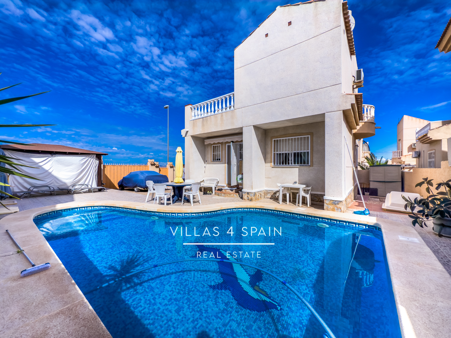 Resale - 4 Bed 2 Bath Detached Villa with Private Pool in Rojales, Ciudad Quesada - AV. Rio Tajo - Alicante Resale - 4 Bed 2 Bath Detached Villa with Private Pool in Rojales, Ciudad Quesada - AV. Rio Tajo - Alicante