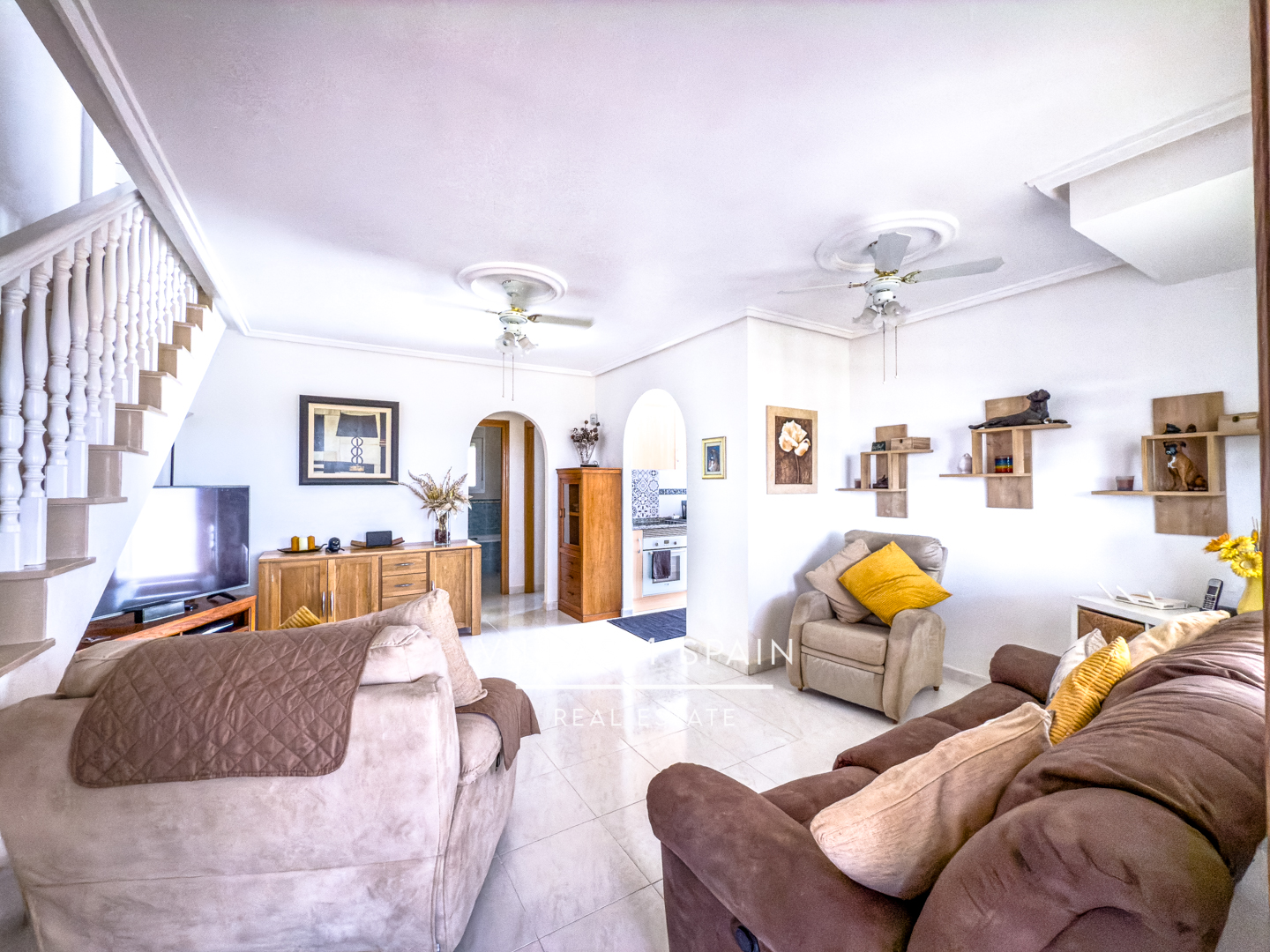 Resale - 4 Bed 2 Bath Detached Villa with Private Pool in Rojales, Ciudad Quesada - AV. Rio Tajo - Alicante Resale - 4 Bed 2 Bath Detached Villa with Private Pool in Rojales, Ciudad Quesada - AV. Rio Tajo - Alicante