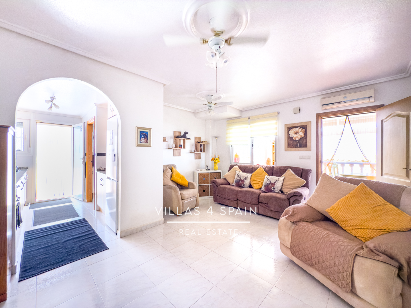 Resale - 4 Bed 2 Bath Detached Villa with Private Pool in Rojales, Ciudad Quesada - AV. Rio Tajo - Alicante Resale - 4 Bed 2 Bath Detached Villa with Private Pool in Rojales, Ciudad Quesada - AV. Rio Tajo - Alicante