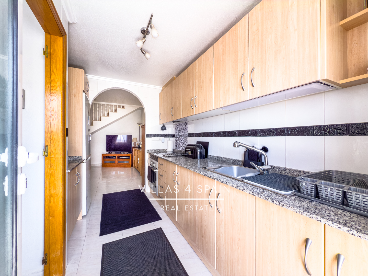 Resale - 4 Bed 2 Bath Detached Villa with Private Pool in Rojales, Ciudad Quesada - AV. Rio Tajo - Alicante Resale - 4 Bed 2 Bath Detached Villa with Private Pool in Rojales, Ciudad Quesada - AV. Rio Tajo - Alicante
