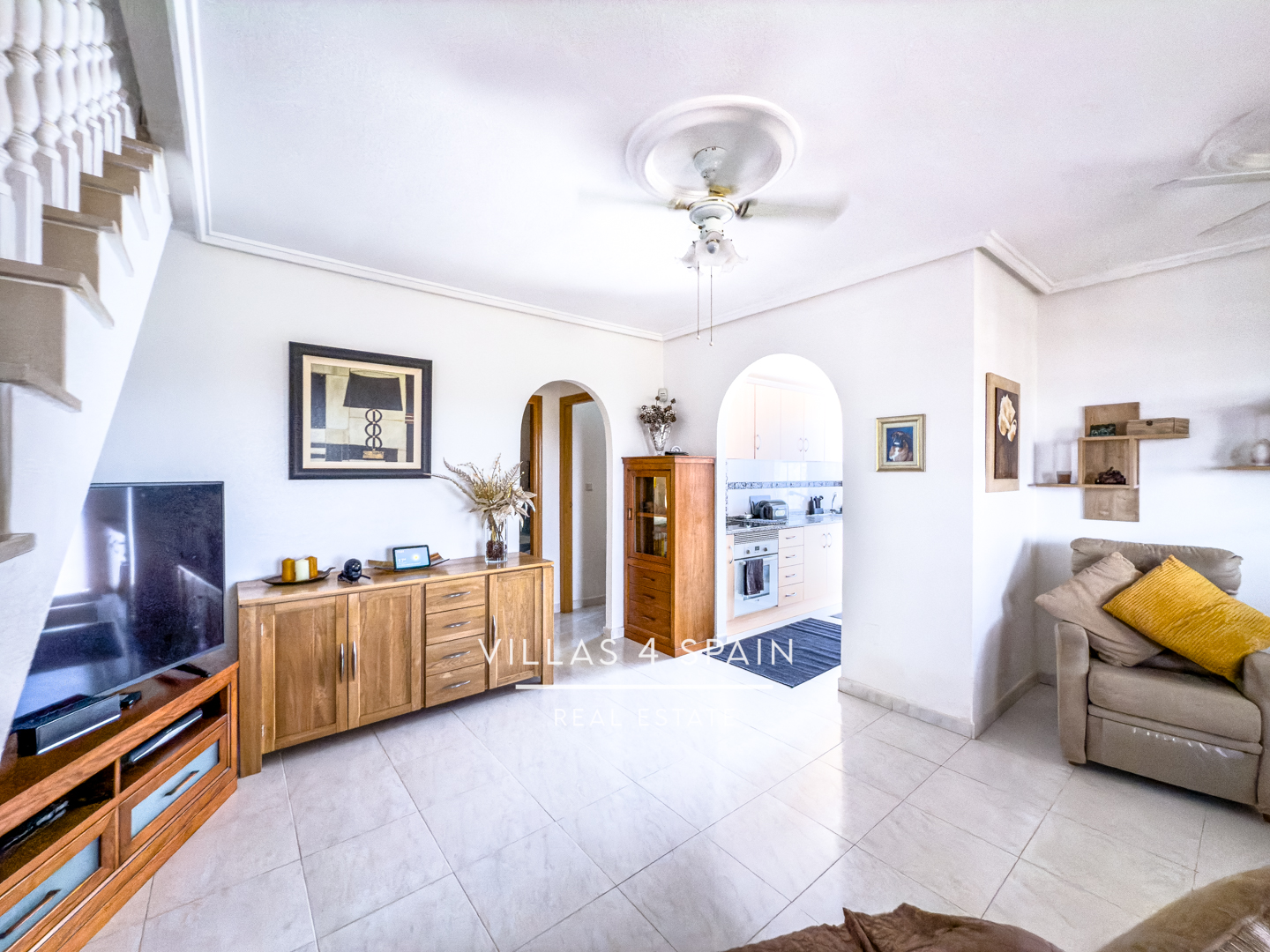 Resale - 4 Bed 2 Bath Detached Villa with Private Pool in Rojales, Ciudad Quesada - AV. Rio Tajo - Alicante Resale - 4 Bed 2 Bath Detached Villa with Private Pool in Rojales, Ciudad Quesada - AV. Rio Tajo - Alicante
