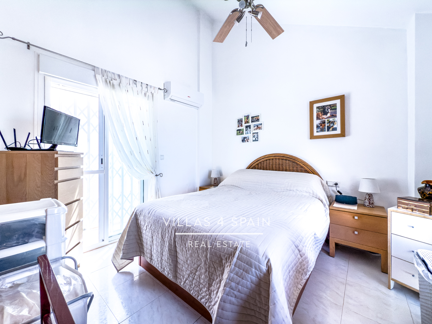 Resale - 4 Bed 2 Bath Detached Villa with Private Pool in Rojales, Ciudad Quesada - AV. Rio Tajo - Alicante Resale - 4 Bed 2 Bath Detached Villa with Private Pool in Rojales, Ciudad Quesada - AV. Rio Tajo - Alicante