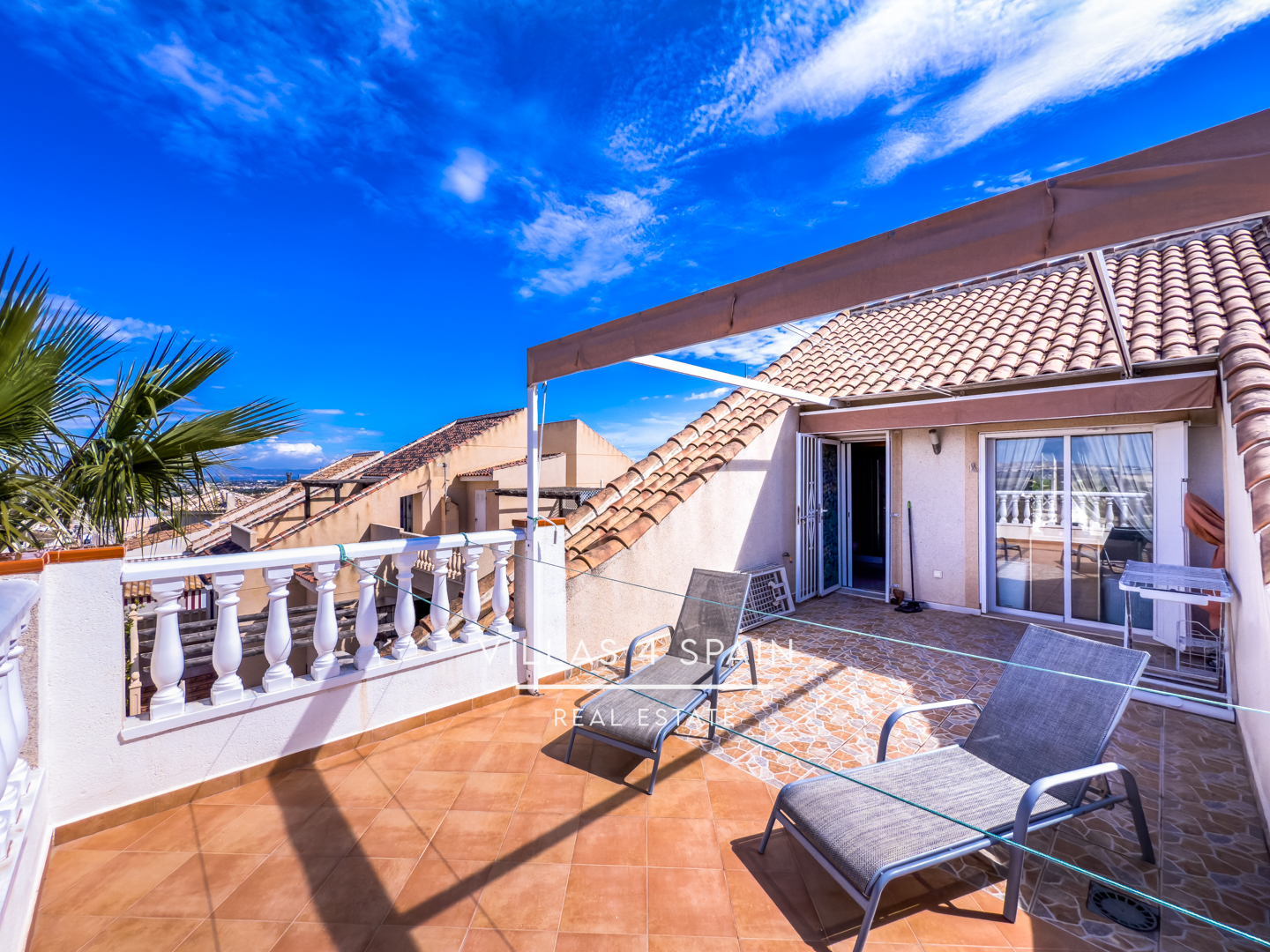 Resale - 4 Bed 2 Bath Detached Villa with Private Pool in Rojales, Ciudad Quesada - AV. Rio Tajo - Alicante Resale - 4 Bed 2 Bath Detached Villa with Private Pool in Rojales, Ciudad Quesada - AV. Rio Tajo - Alicante