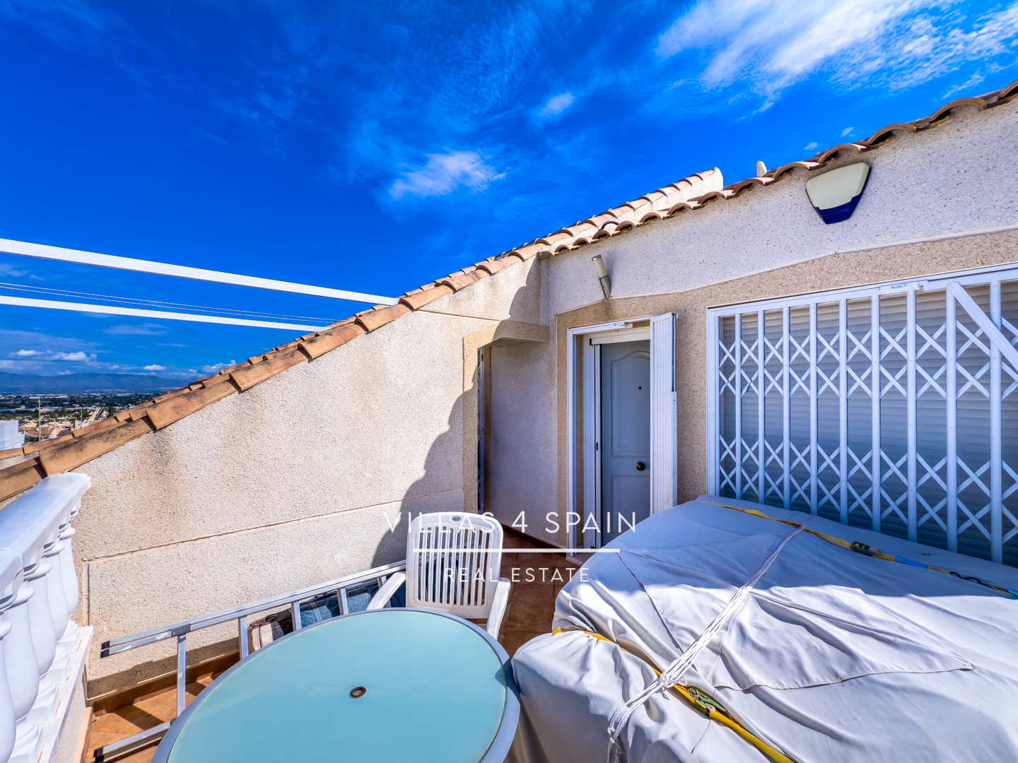 Resale - 4 Bed 2 Bath Detached Villa with Private Pool in Rojales, Ciudad Quesada - AV. Rio Tajo - Alicante Resale - 4 Bed 2 Bath Detached Villa with Private Pool in Rojales, Ciudad Quesada - AV. Rio Tajo - Alicante