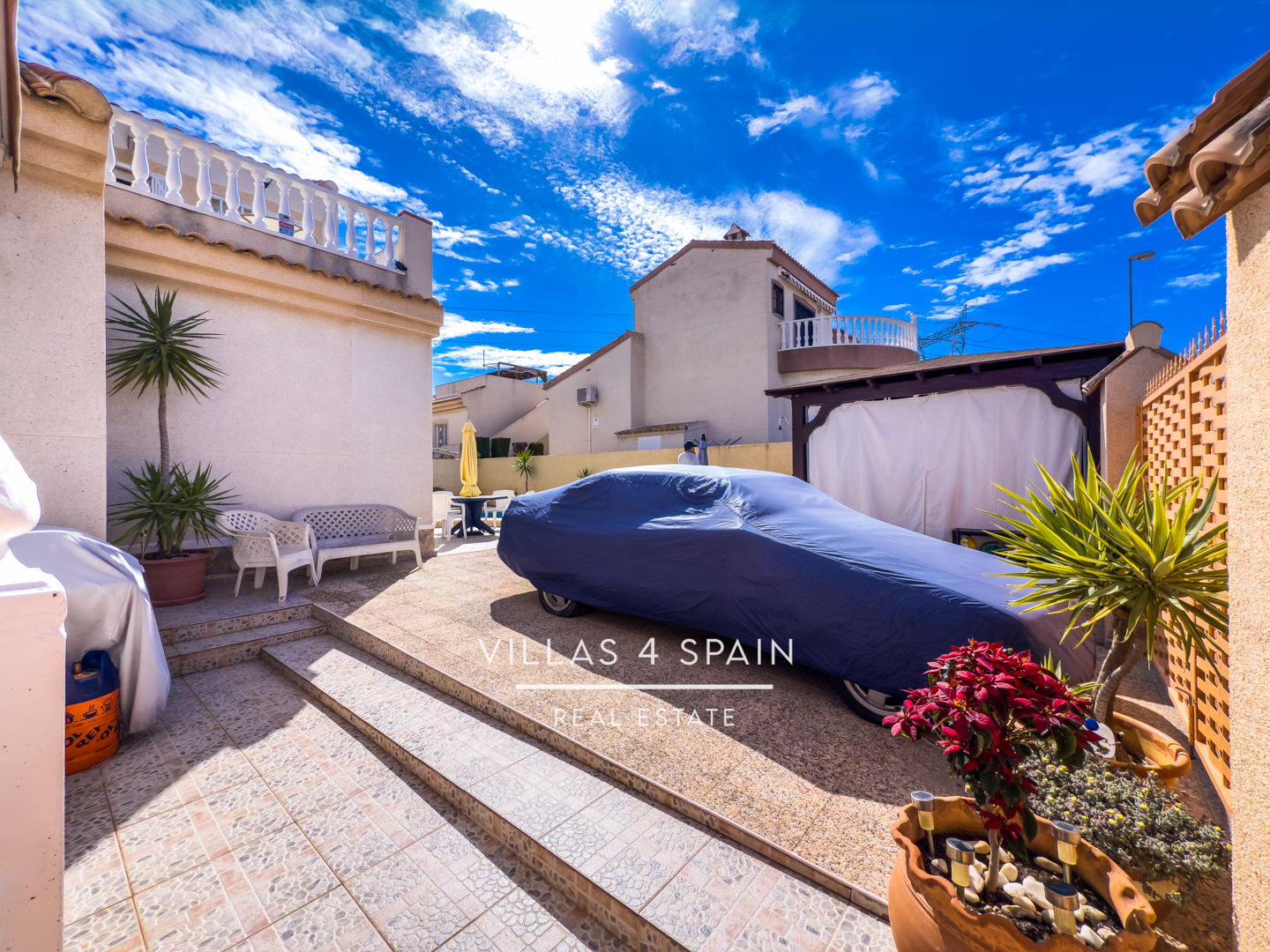 Resale - 4 Bed 2 Bath Detached Villa with Private Pool in Rojales, Ciudad Quesada - AV. Rio Tajo - Alicante Resale - 4 Bed 2 Bath Detached Villa with Private Pool in Rojales, Ciudad Quesada - AV. Rio Tajo - Alicante