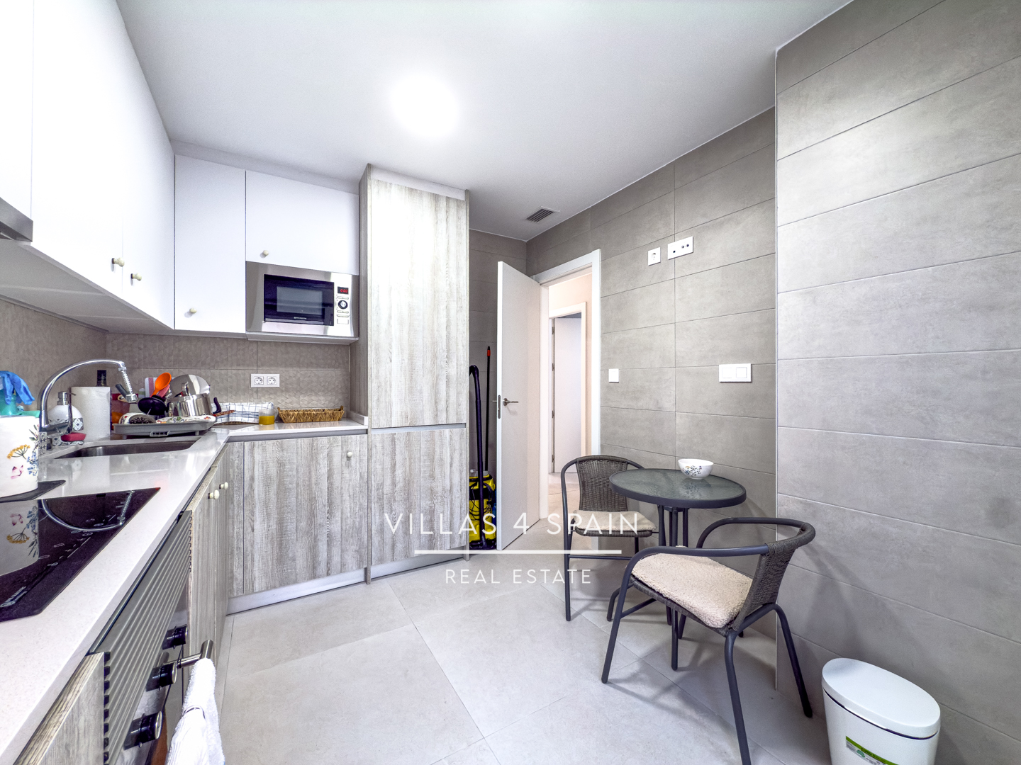 Resale - 2-Bed, 1-Bath Ground Floor Apartment in San Pedro del Pinatar - Av. los Antolinos - Murcia Resale - 2-Bed, 1-Bath Ground Floor Apartment in San Pedro del Pinatar - Av. los Antolinos - Murcia