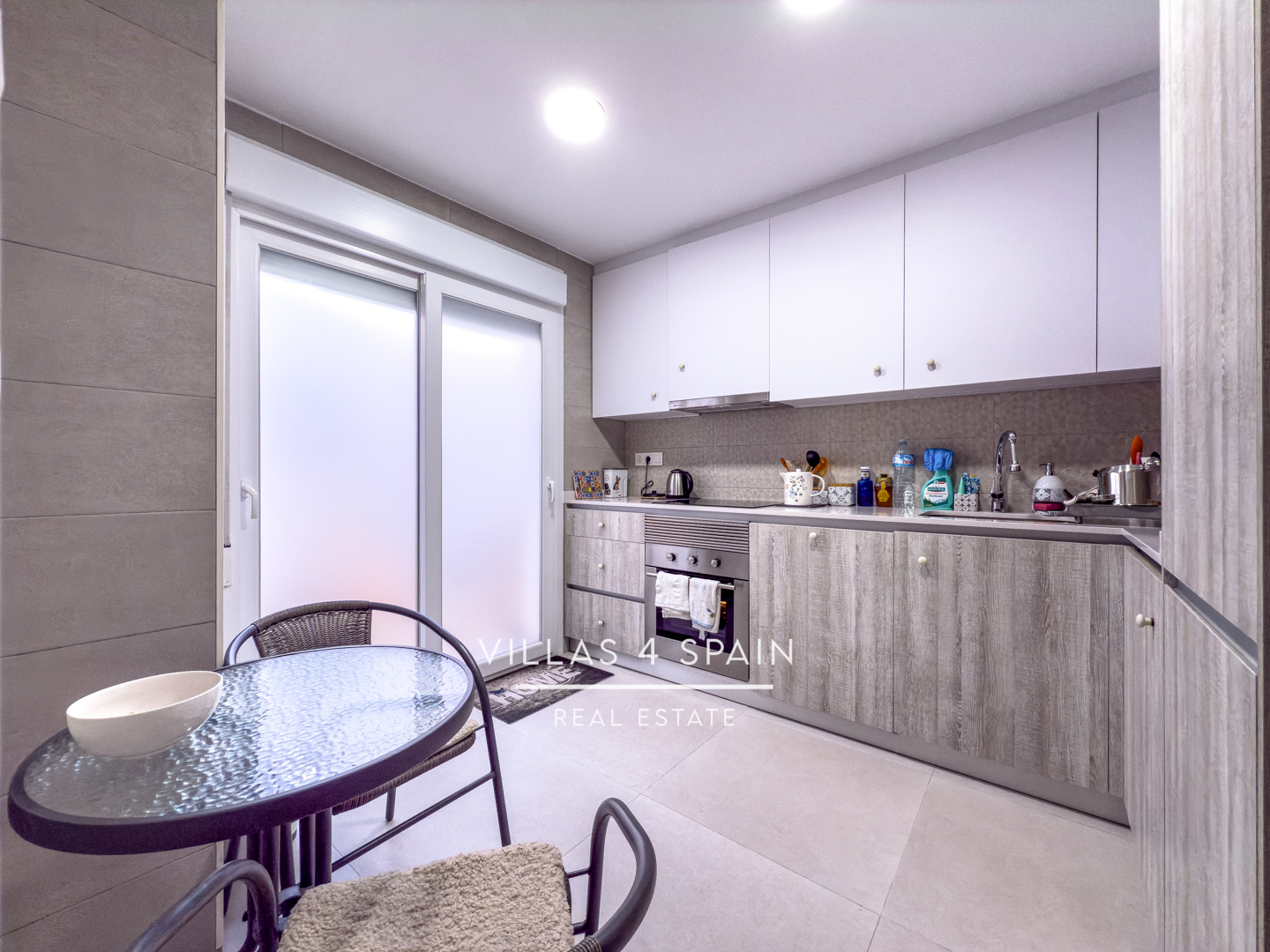 Resale - 2-Bed, 1-Bath Ground Floor Apartment in San Pedro del Pinatar - Av. los Antolinos - Murcia Resale - 2-Bed, 1-Bath Ground Floor Apartment in San Pedro del Pinatar - Av. los Antolinos - Murcia