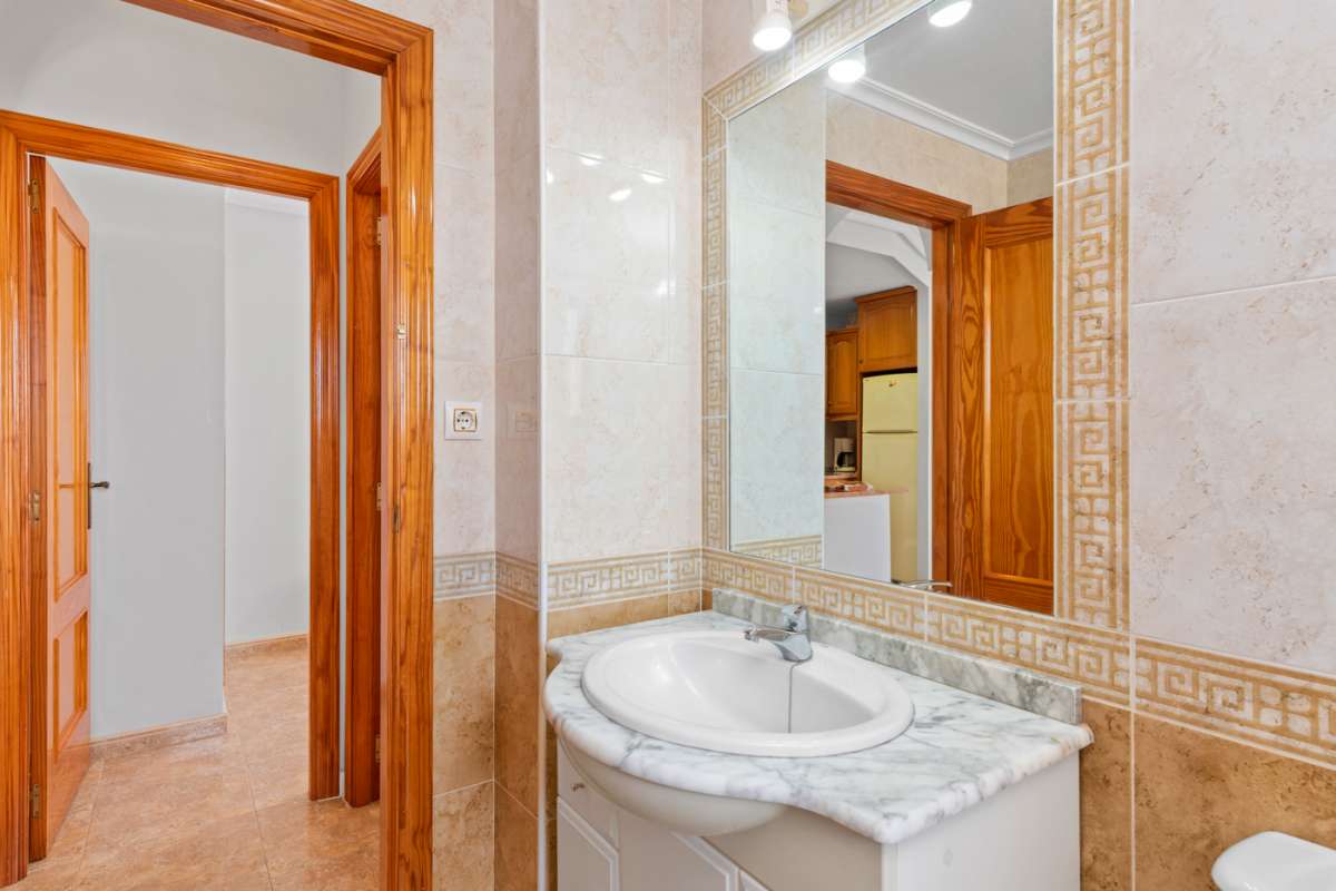 Resale - 2 Bedroom 1 Bathroom Apartment in Dehesa de Campoamor - - Alicante Resale - 2 Bedroom 1 Bathroom Apartment in Dehesa de Campoamor - - Alicante