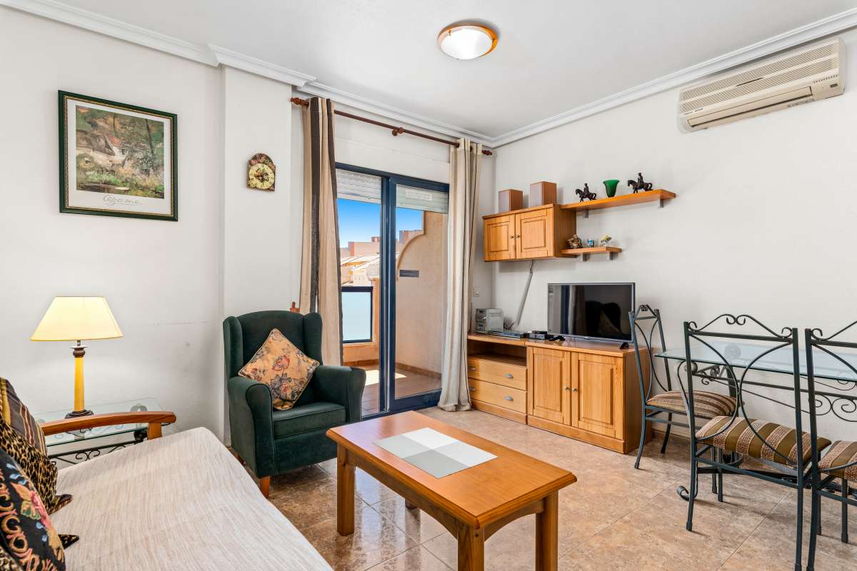 Resale - 2 Bedroom 1 Bathroom Apartment in Dehesa de Campoamor - - Alicante Resale - 2 Bedroom 1 Bathroom Apartment in Dehesa de Campoamor - - Alicante