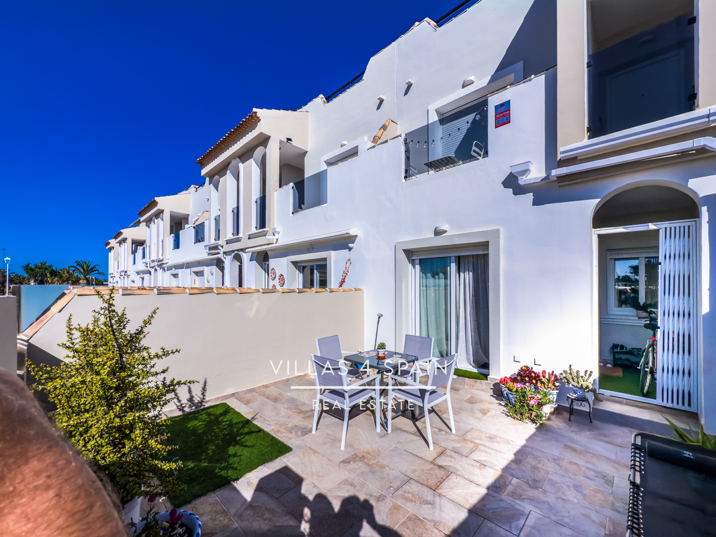 Resale - 2-Bed, 1-Bath Ground Floor Apartment in San Pedro del Pinatar - Av. los Antolinos - Murcia Resale - 2-Bed, 1-Bath Ground Floor Apartment in San Pedro del Pinatar - Av. los Antolinos - Murcia