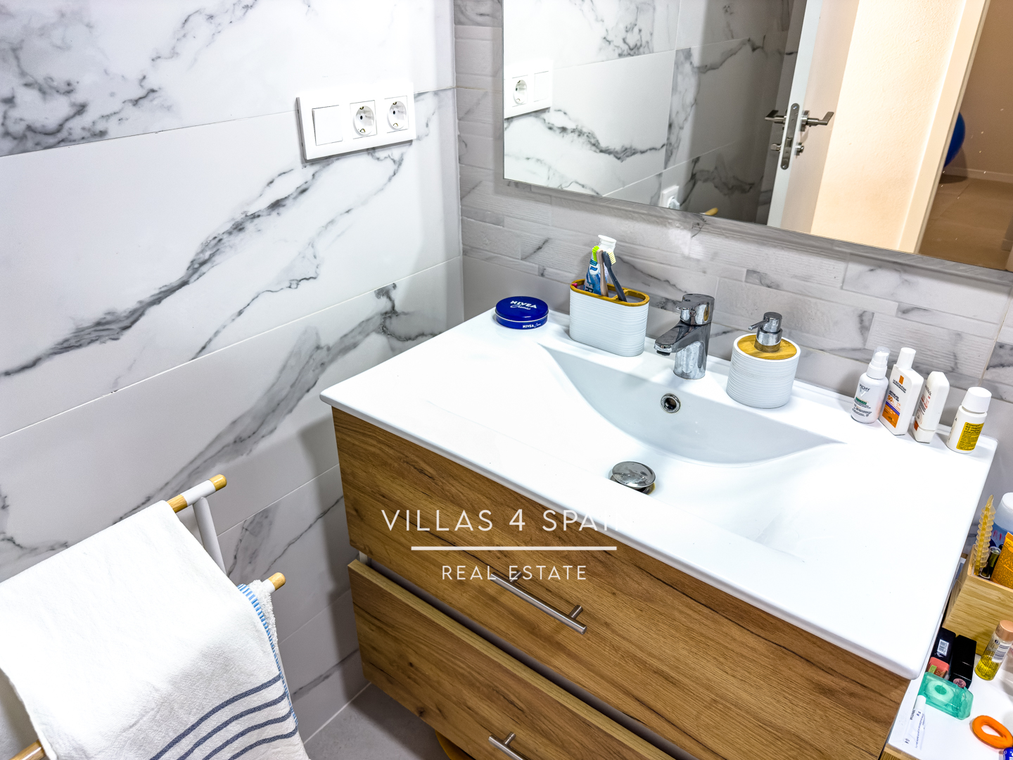 Resale - 2-Bed, 1-Bath Ground Floor Apartment in San Pedro del Pinatar - Av. los Antolinos - Murcia Resale - 2-Bed, 1-Bath Ground Floor Apartment in San Pedro del Pinatar - Av. los Antolinos - Murcia