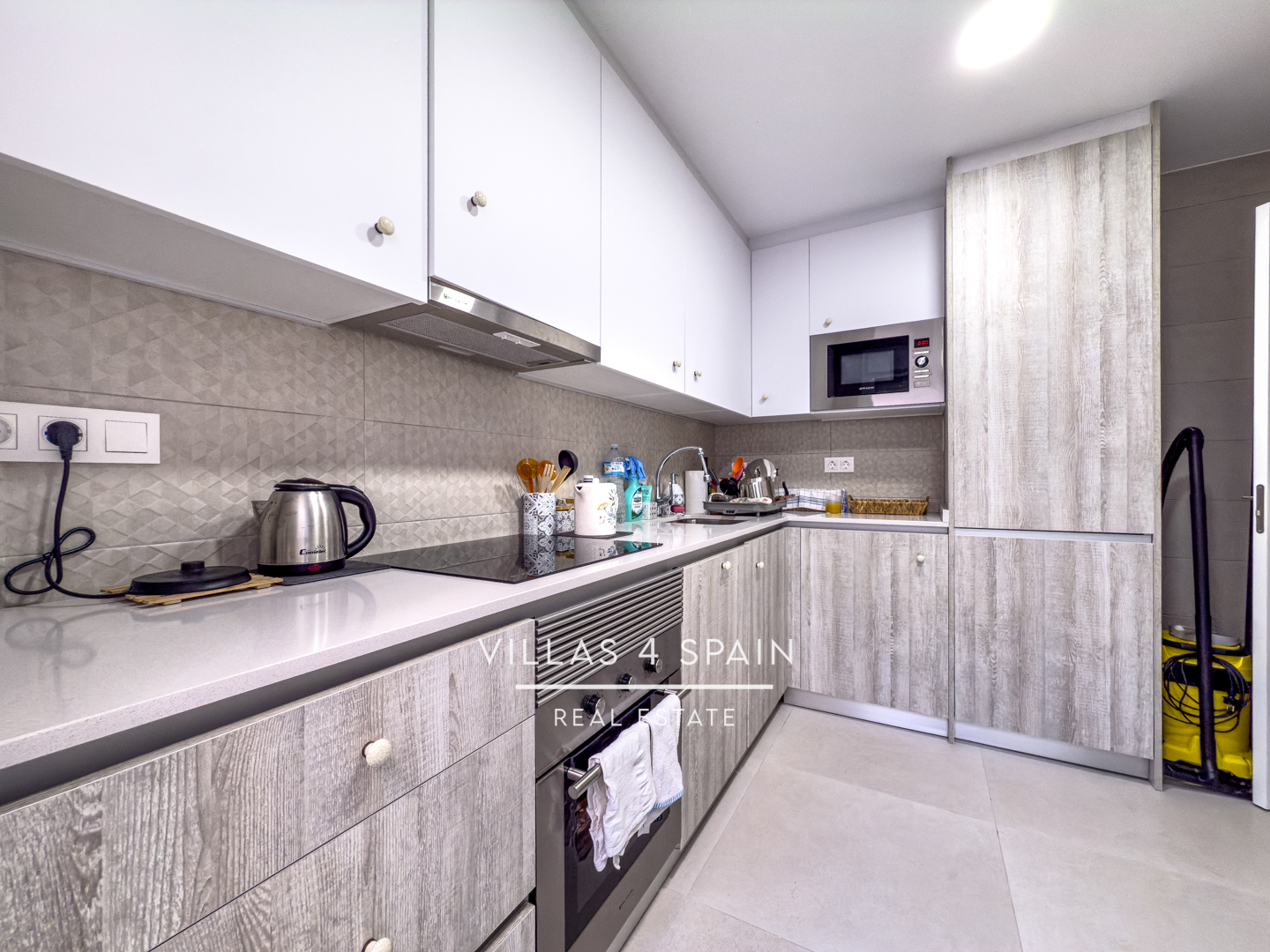 Resale - 2-Bed, 1-Bath Ground Floor Apartment in San Pedro del Pinatar - Av. los Antolinos - Murcia Resale - 2-Bed, 1-Bath Ground Floor Apartment in San Pedro del Pinatar - Av. los Antolinos - Murcia