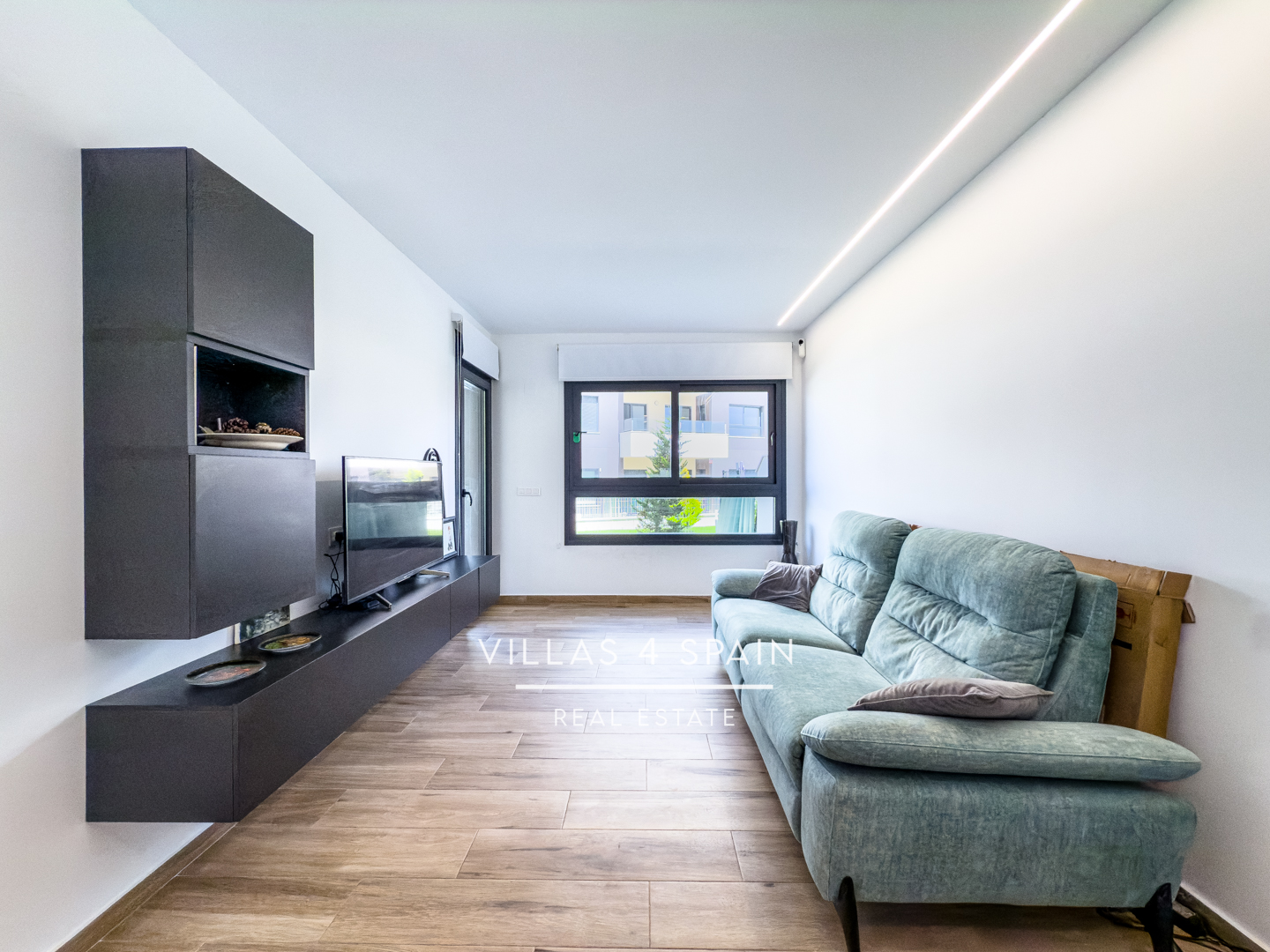 Resale - 2 Bed 2 Bath Groundfloor Apartment with front garden in Villamartin - C. Gigantes y Cabezudos - Alicante Resale - 2 Bed 2 Bath Groundfloor Apartment with front garden in Villamartin - C. Gigantes y Cabezudos - Alicante
