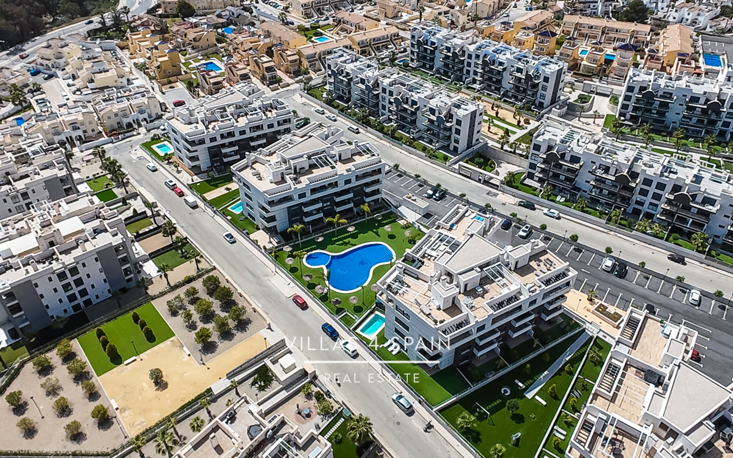 Resale - 2 Bed 2 Bath Groundfloor Apartment with front garden in Villamartin - C. Gigantes y Cabezudos - Alicante Resale - 2 Bed 2 Bath Groundfloor Apartment with front garden in Villamartin - C. Gigantes y Cabezudos - Alicante
