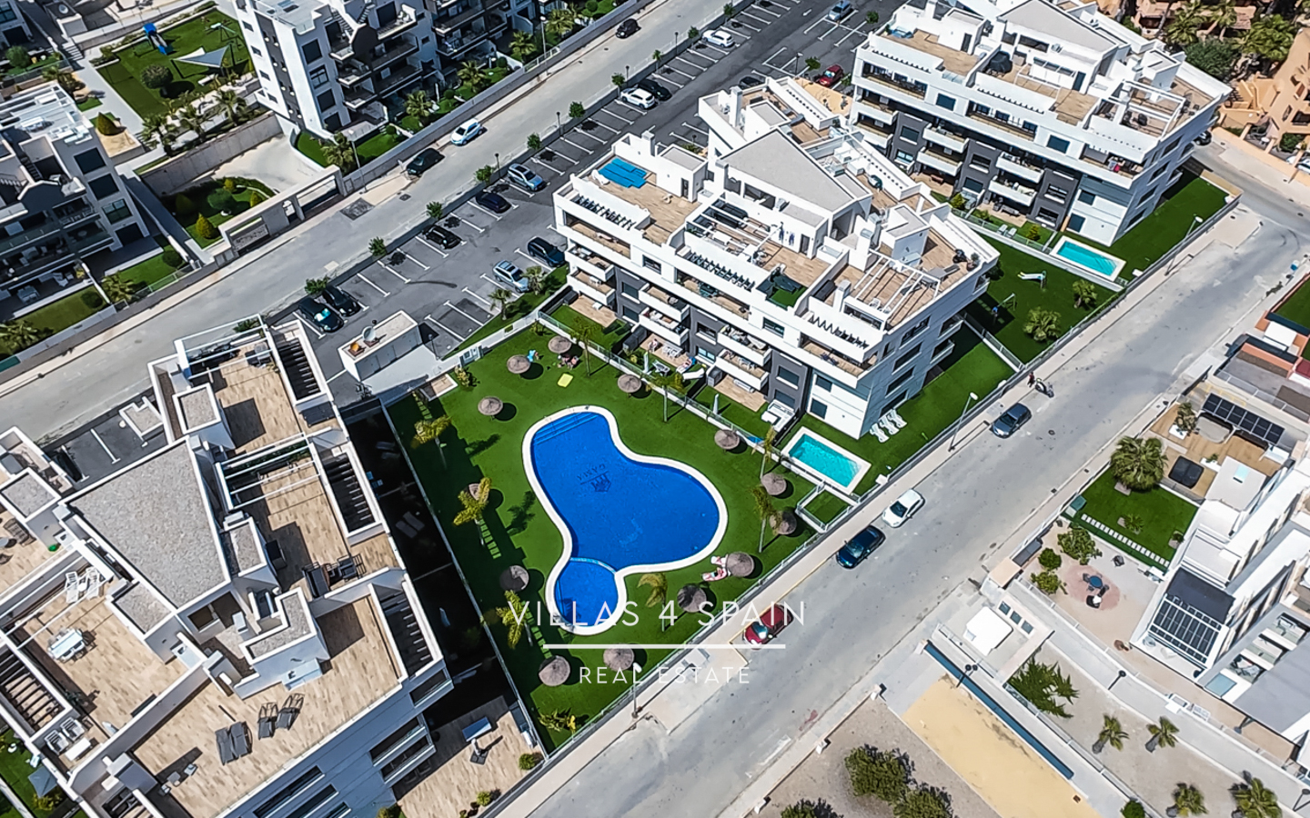 Resale - 2 Bed 2 Bath Groundfloor Apartment with front garden in Villamartin - C. Gigantes y Cabezudos - Alicante Resale - 2 Bed 2 Bath Groundfloor Apartment with front garden in Villamartin - C. Gigantes y Cabezudos - Alicante