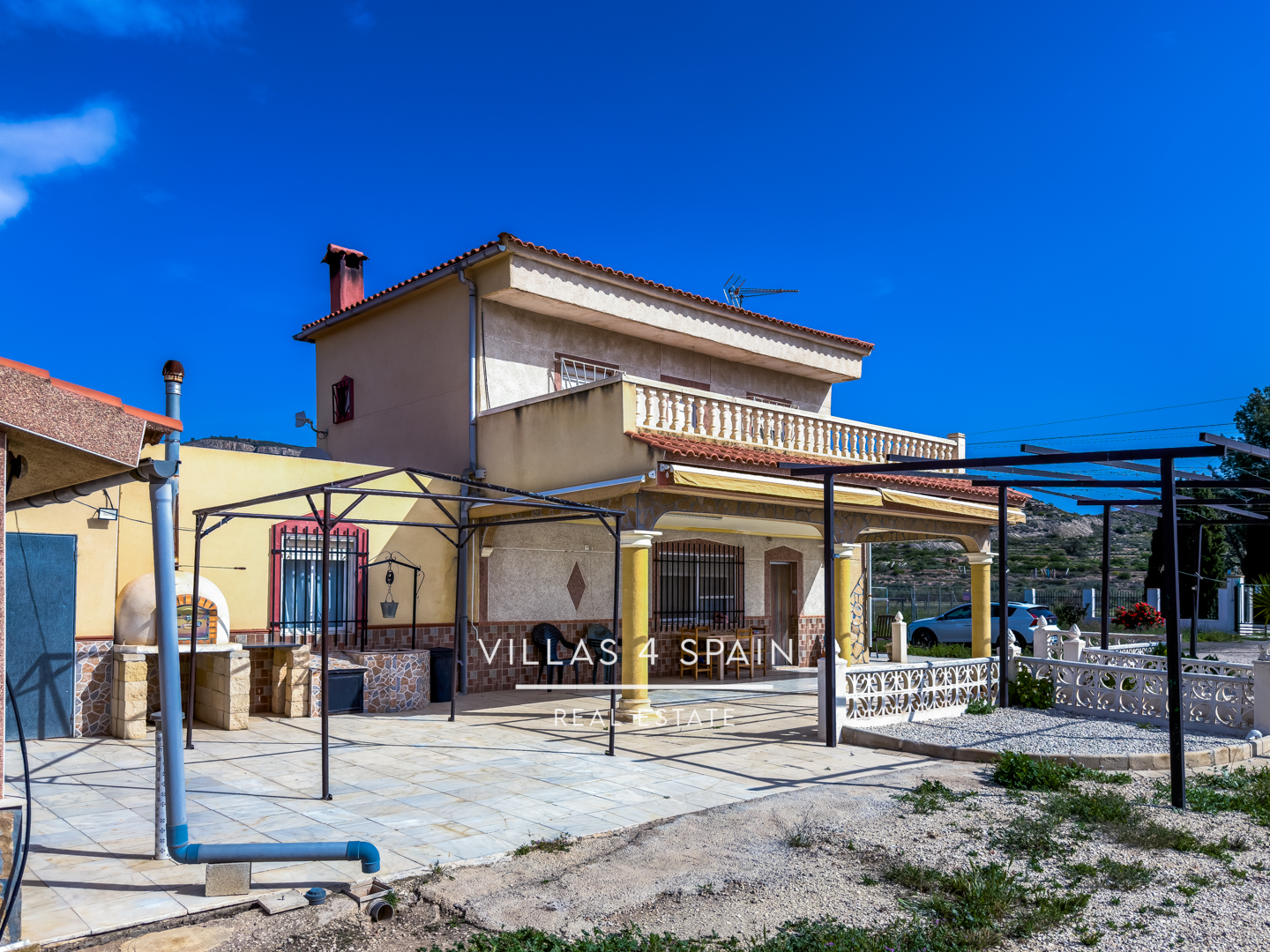 Resale - 3 Bed 3 Bath Villa with Private Pool and Expansive 12,000m² Plot in Hondón de las Nieves - Carr. a Hondón de los Frailes - Alicante Resale - 3 Bed 3 Bath Villa with Private Pool and Expansive 12,000m² Plot in Hondón de las Nieves - Carr. a Hondón de los Frailes - Alicante