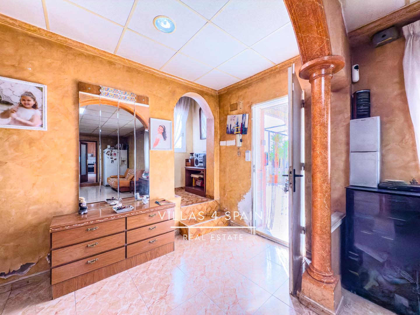 Resale - 3 Bed 3 Bath Villa with Private Pool and Expansive 12,000m² Plot in Hondón de las Nieves - Carr. a Hondón de los Frailes - Alicante Resale - 3 Bed 3 Bath Villa with Private Pool and Expansive 12,000m² Plot in Hondón de las Nieves - Carr. a Hondón de los Frailes - Alicante