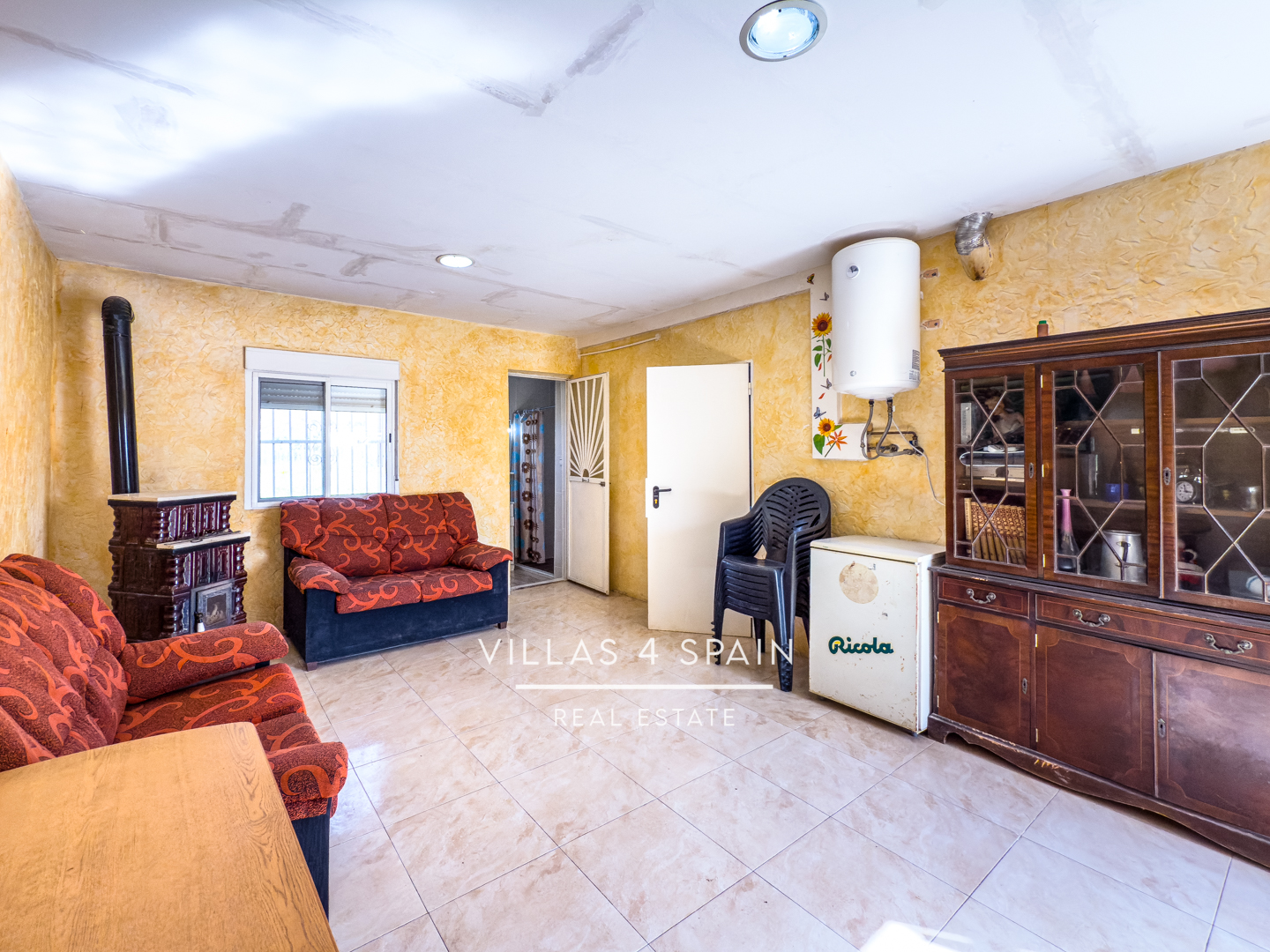 Resale - 3 Bed 3 Bath Villa with Private Pool and Expansive 12,000m² Plot in Hondón de las Nieves - Carr. a Hondón de los Frailes - Alicante Resale - 3 Bed 3 Bath Villa with Private Pool and Expansive 12,000m² Plot in Hondón de las Nieves - Carr. a Hondón de los Frailes - Alicante