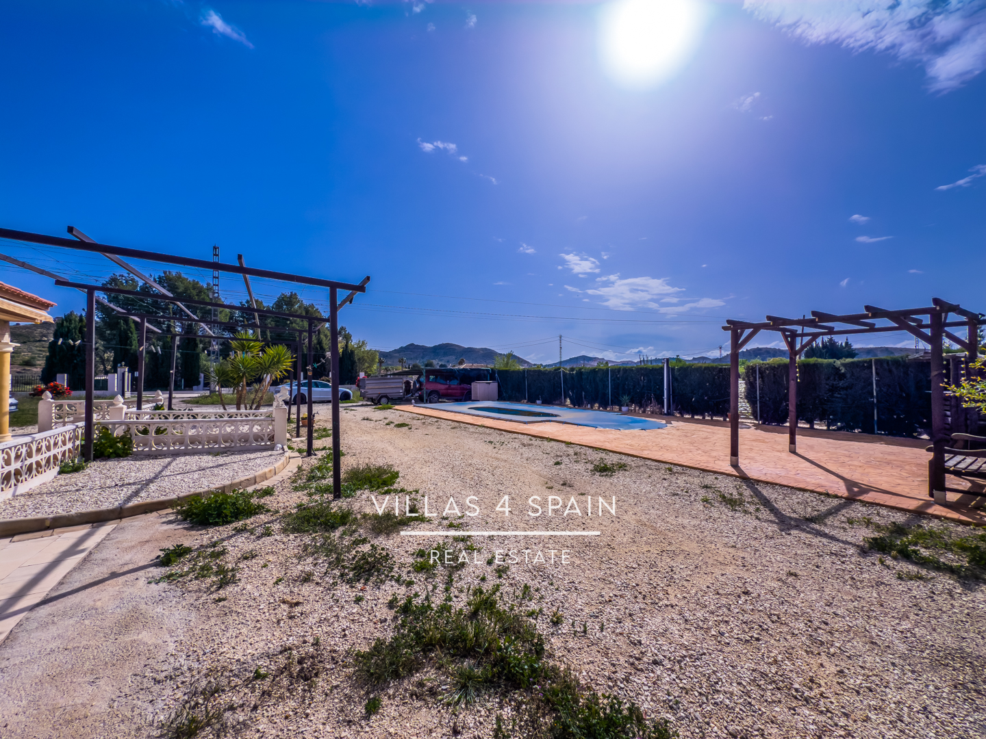 Resale - 3 Bed 3 Bath Villa with Private Pool and Expansive 12,000m² Plot in Hondón de las Nieves - Carr. a Hondón de los Frailes - Alicante Resale - 3 Bed 3 Bath Villa with Private Pool and Expansive 12,000m² Plot in Hondón de las Nieves - Carr. a Hondón de los Frailes - Alicante