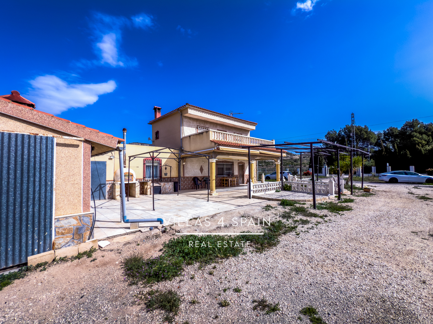 Resale - 3 Bed 3 Bath Villa with Private Pool and Expansive 12,000m² Plot in Hondón de las Nieves - Carr. a Hondón de los Frailes - Alicante Resale - 3 Bed 3 Bath Villa with Private Pool and Expansive 12,000m² Plot in Hondón de las Nieves - Carr. a Hondón de los Frailes - Alicante