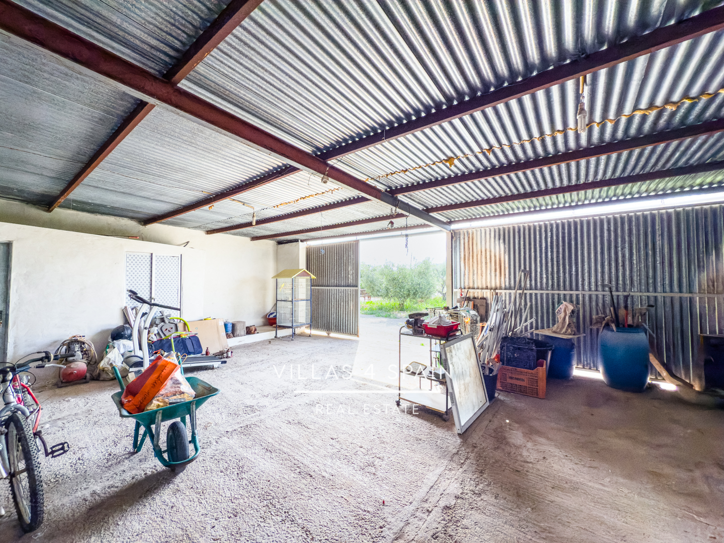 Resale - 3 Bed 3 Bath Villa with Private Pool and Expansive 12,000m² Plot in Hondón de las Nieves - Carr. a Hondón de los Frailes - Alicante Resale - 3 Bed 3 Bath Villa with Private Pool and Expansive 12,000m² Plot in Hondón de las Nieves - Carr. a Hondón de los Frailes - Alicante