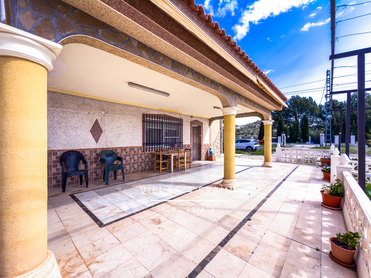 Resale - 3 Bed 3 Bath Villa with Private Pool and Expansive 12,000m² Plot in Hondón de las Nieves - Carr. a Hondón de los Frailes - Alicante Resale - 3 Bed 3 Bath Villa with Private Pool and Expansive 12,000m² Plot in Hondón de las Nieves - Carr. a Hondón de los Frailes - Alicante