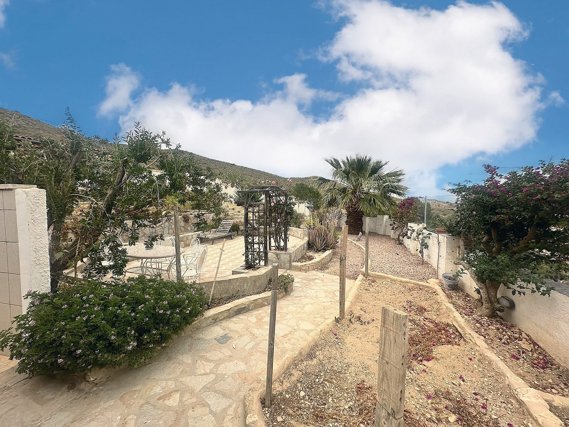Resale - 4 Bedroom 2 Bathroom Villa in Agost - - Alicante Resale - 4 Bedroom 2 Bathroom Villa in Agost - - Alicante