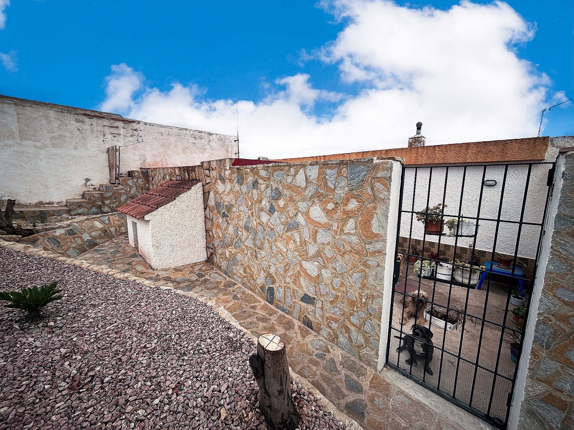 Resale - 4 Bedroom 2 Bathroom Villa in Agost - - Alicante Resale - 4 Bedroom 2 Bathroom Villa in Agost - - Alicante