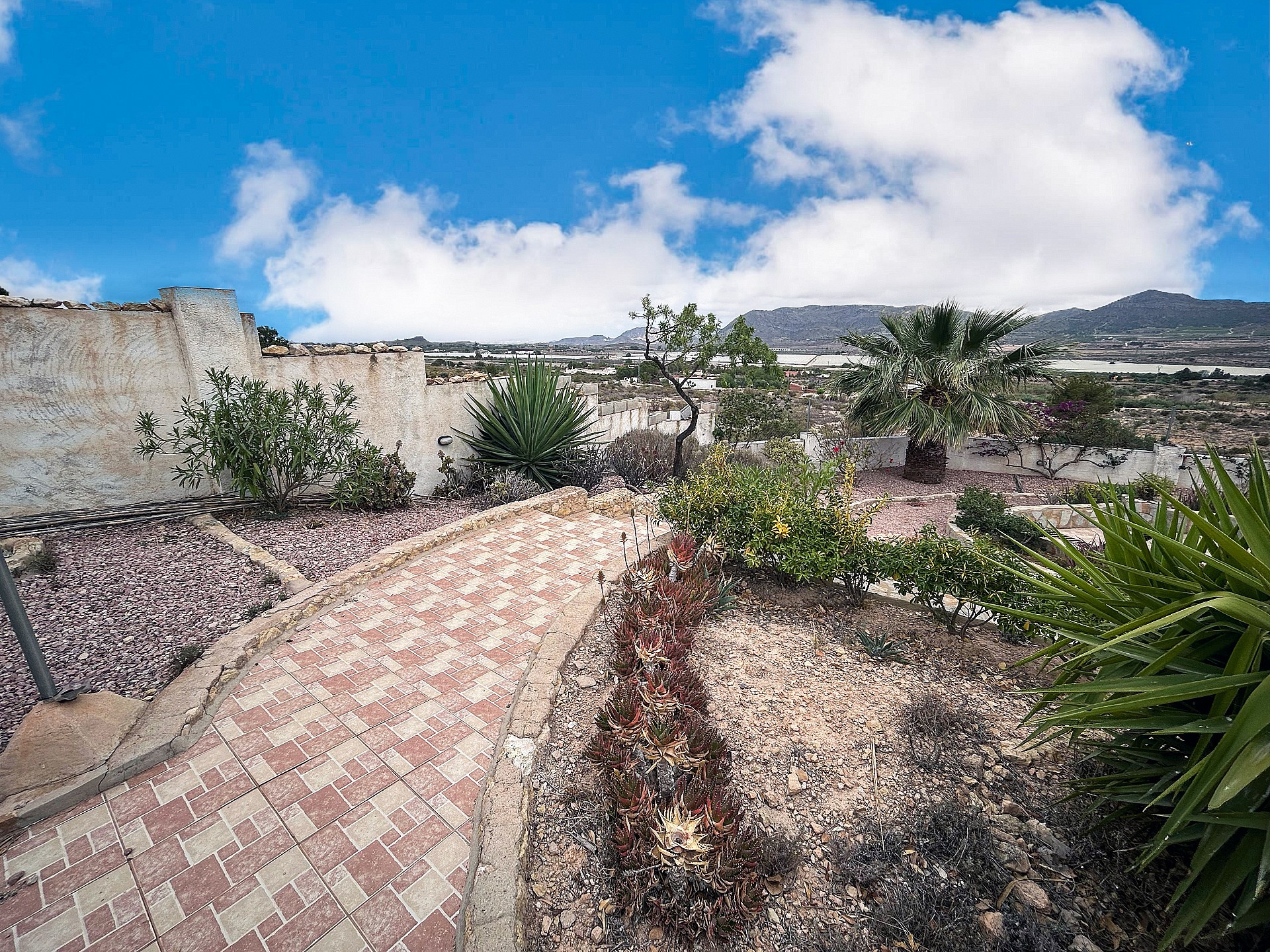 Resale - 4 Bedroom 2 Bathroom Villa in Agost - - Alicante Resale - 4 Bedroom 2 Bathroom Villa in Agost - - Alicante