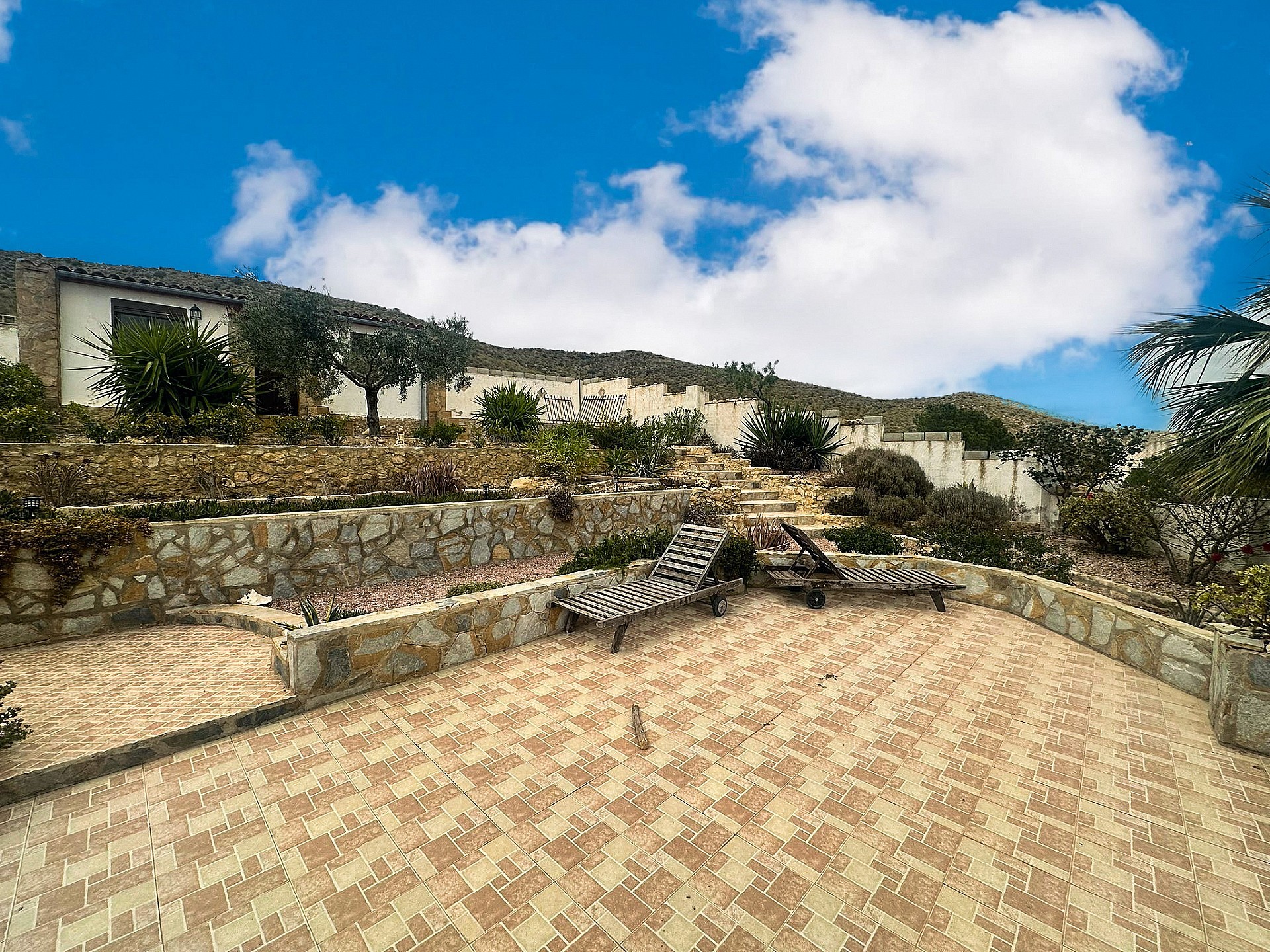 Resale - 4 Bedroom 2 Bathroom Villa in Agost - - Alicante Resale - 4 Bedroom 2 Bathroom Villa in Agost - - Alicante