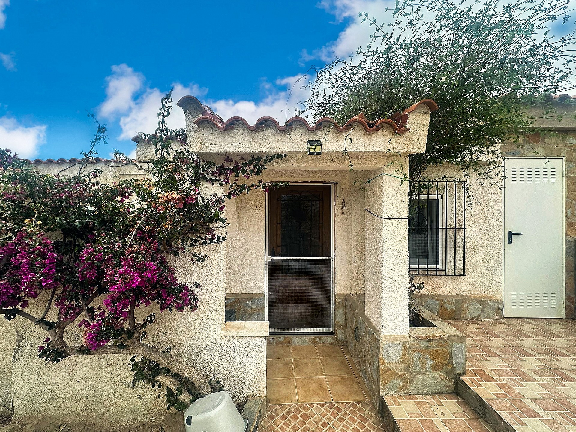 Resale - 4 Bedroom 2 Bathroom Villa in Agost - - Alicante Resale - 4 Bedroom 2 Bathroom Villa in Agost - - Alicante