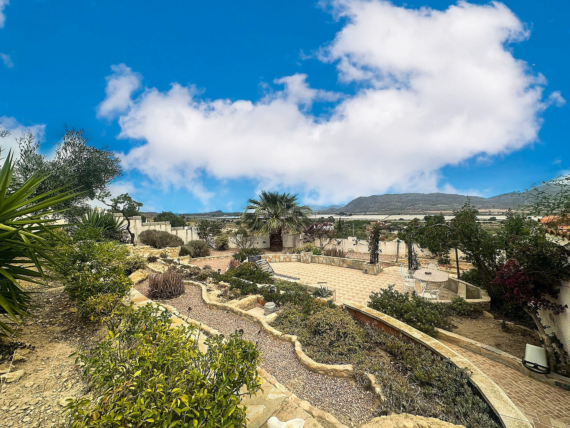 Resale - 4 Bedroom 2 Bathroom Villa in Agost - - Alicante Resale - 4 Bedroom 2 Bathroom Villa in Agost - - Alicante