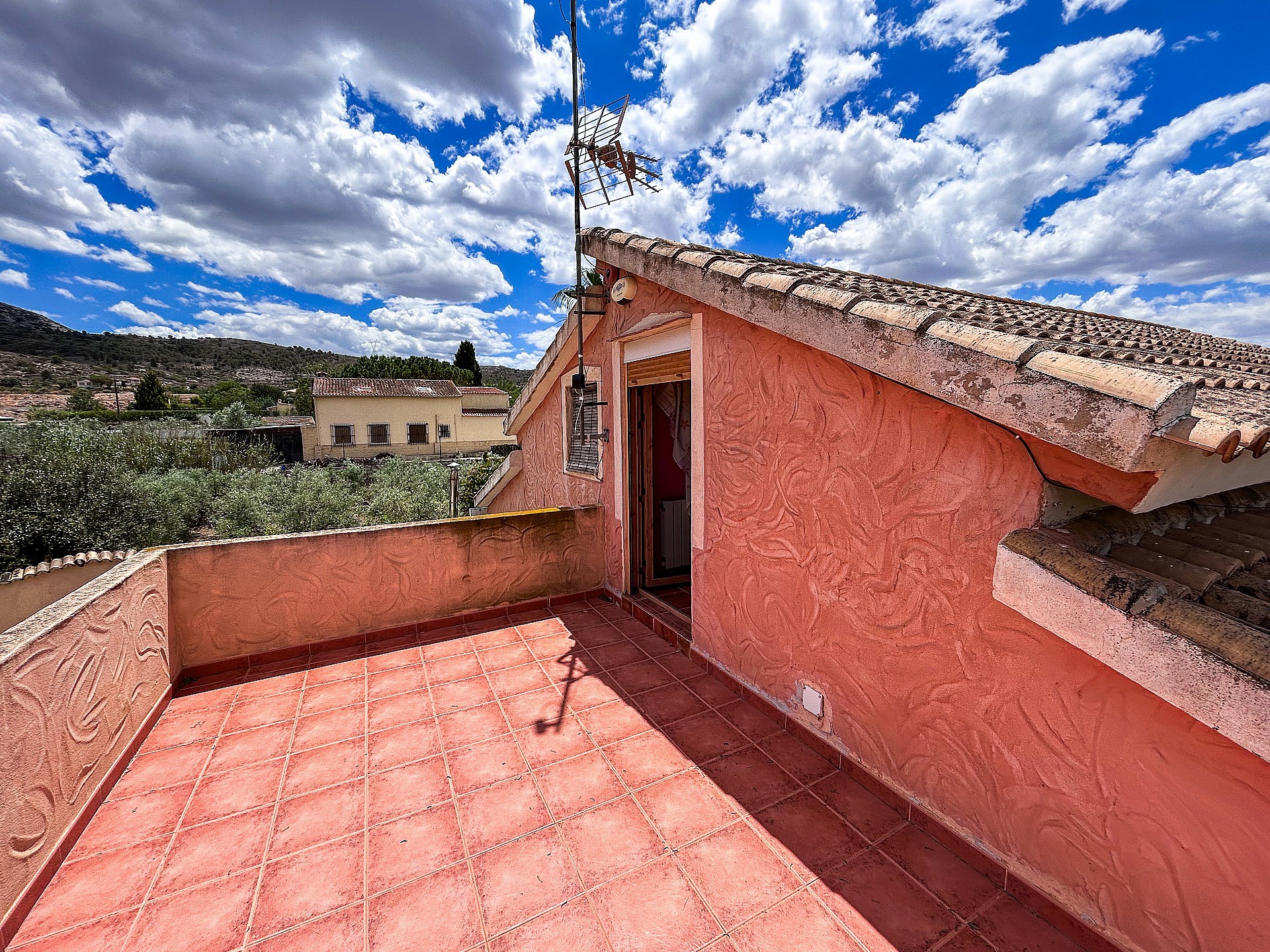 Resale - 5 Bedroom 3 Bathroom Villa in Hondón de los Frailes - - Alicante Resale - 5 Bedroom 3 Bathroom Villa in Hondón de los Frailes - - Alicante