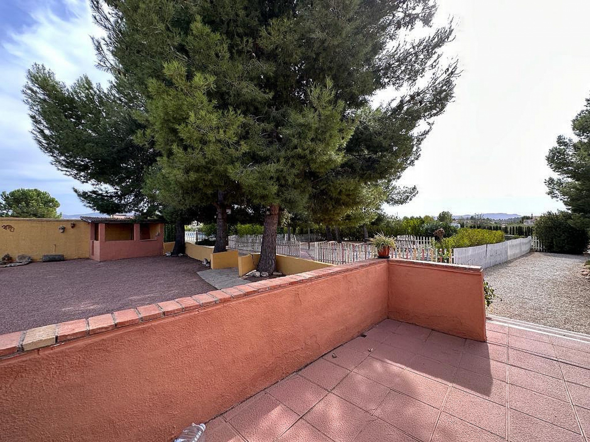 Resale - 3 Bedroom 1 Bathroom Commercial in Pinoso - - Alicante Resale - 3 Bedroom 1 Bathroom Commercial in Pinoso - - Alicante