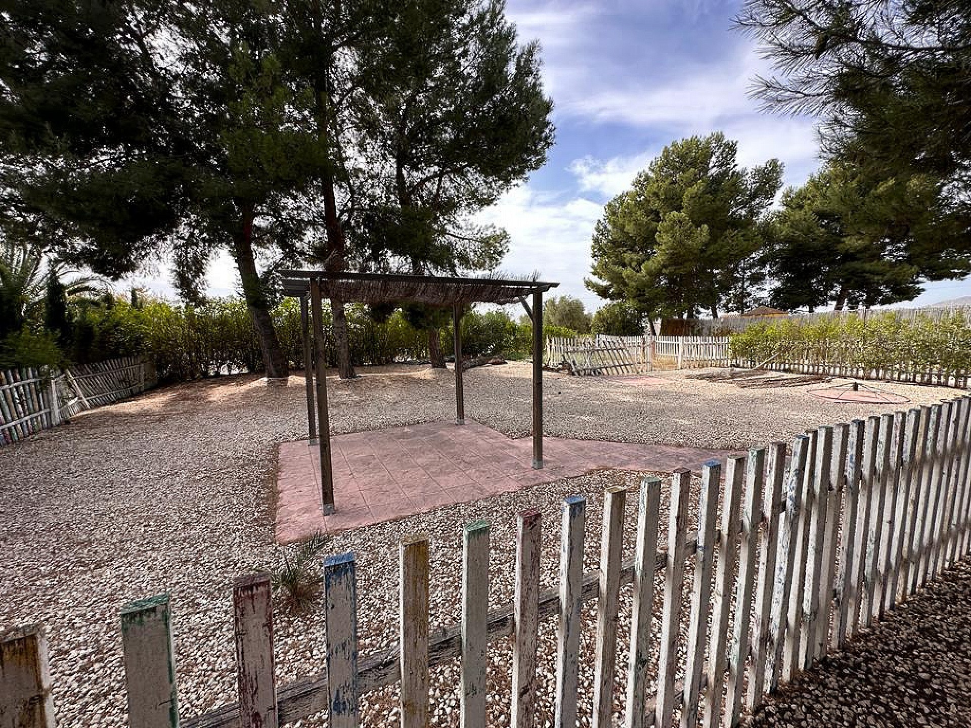 Resale - 3 Bedroom 1 Bathroom Commercial in Pinoso - - Alicante Resale - 3 Bedroom 1 Bathroom Commercial in Pinoso - - Alicante