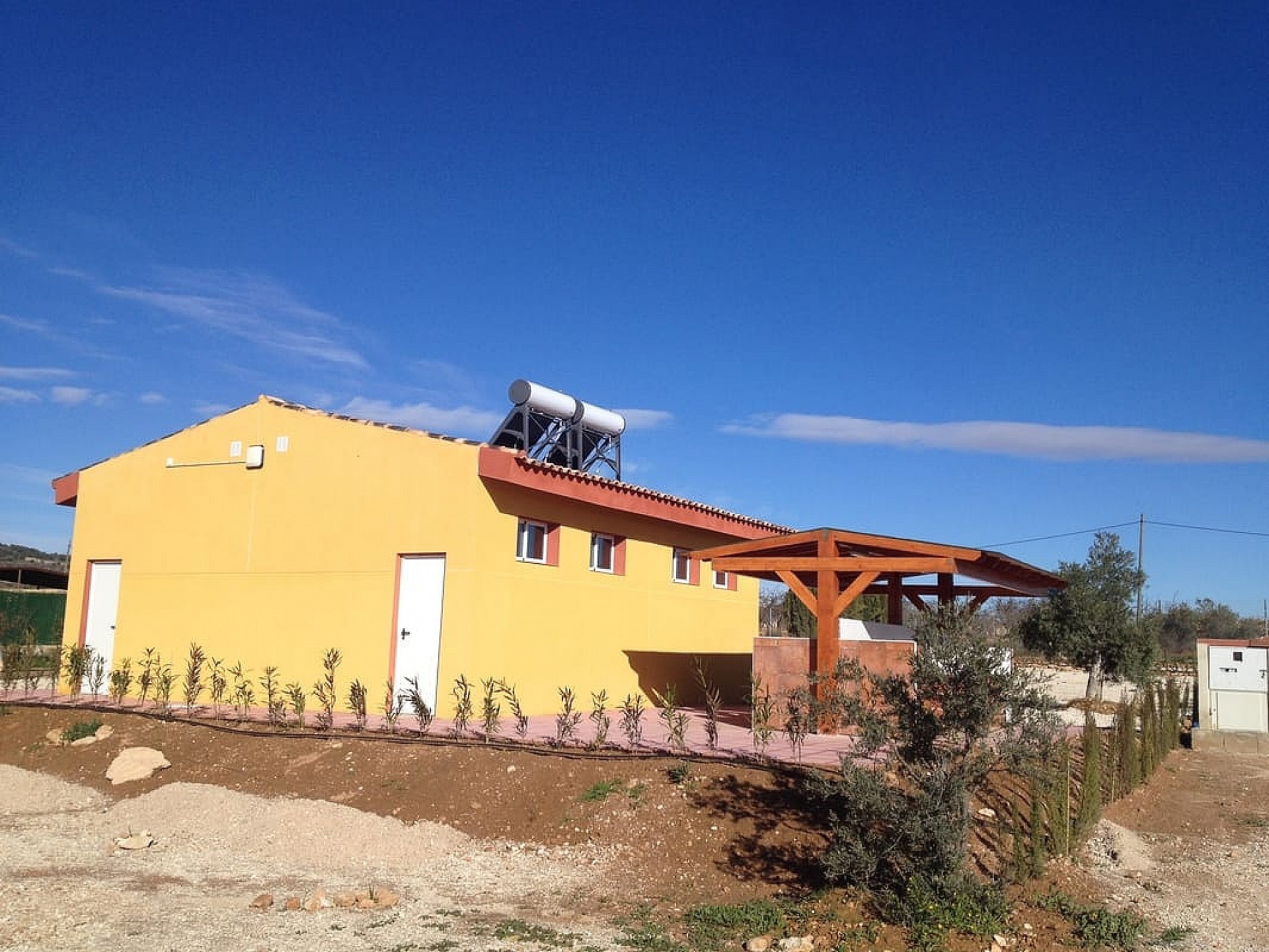 Resale - 3 Bedroom 1 Bathroom Commercial in Pinoso - - Alicante Resale - 3 Bedroom 1 Bathroom Commercial in Pinoso - - Alicante