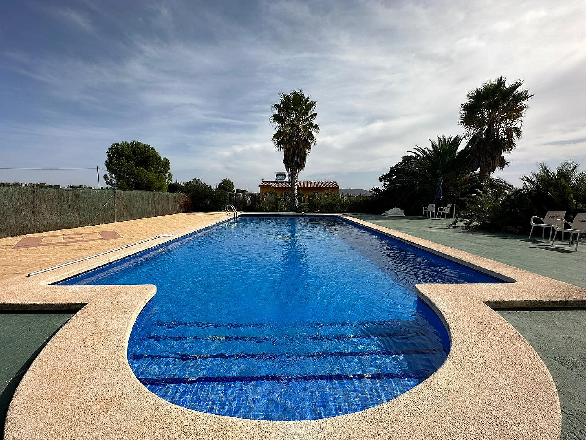 Resale - 3 Bedroom 1 Bathroom Commercial in Pinoso - - Alicante Resale - 3 Bedroom 1 Bathroom Commercial in Pinoso - - Alicante